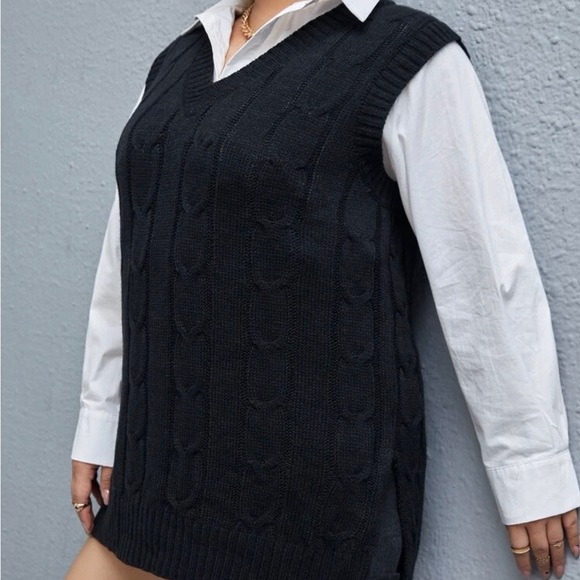 Split hem cable knit sweater without the blouse. - Picture 2 of 3